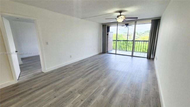 Foto del edificio - 10875 SW 112th Ave