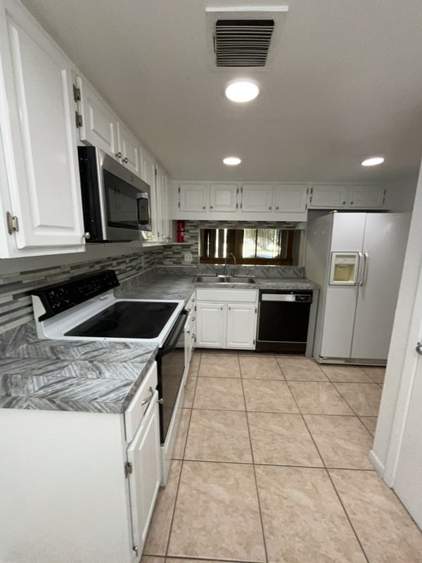 Building Photo - 5409 Pine Creek Dr