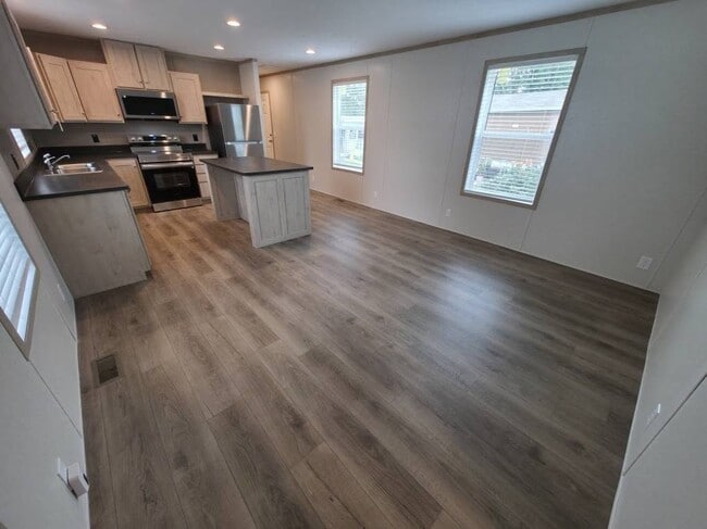 Building Photo - 1312 W Harbour Unit 160