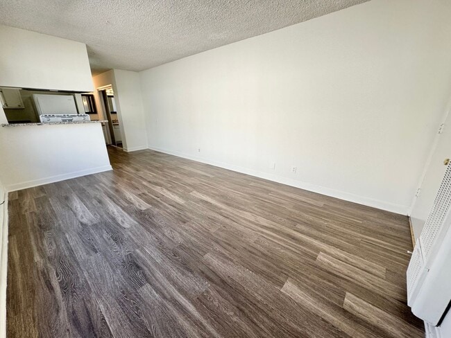 Building Photo - 3532 Keystone Av