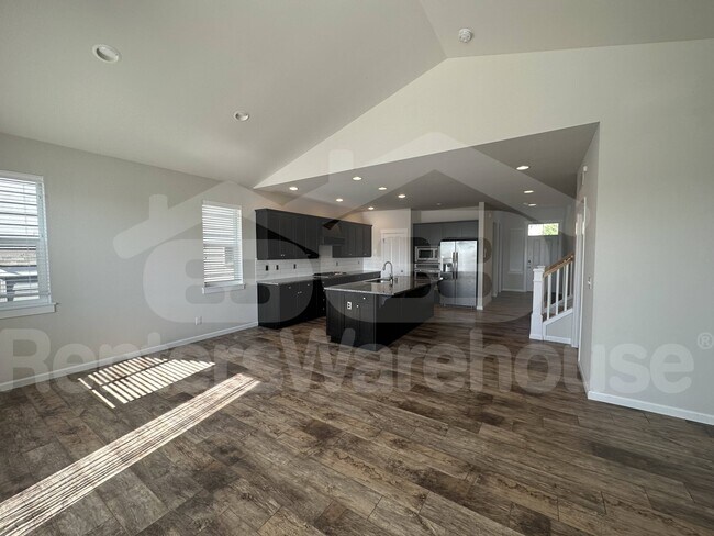 Foto del edificio - 2711 Fiddleback St NE