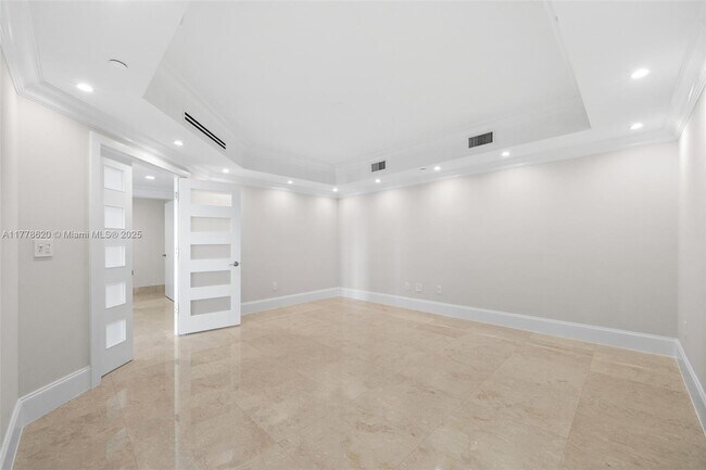 Foto del edificio - 3301 NE 183rd St