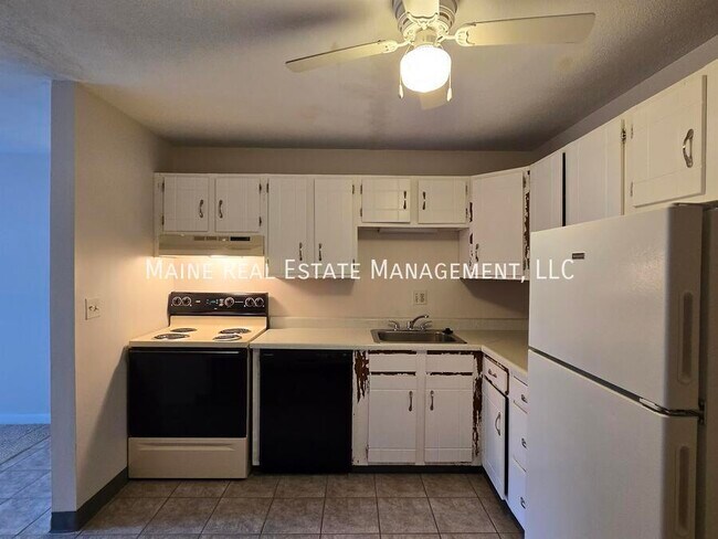 Foto del edificio - 10 Tall Pines Dr