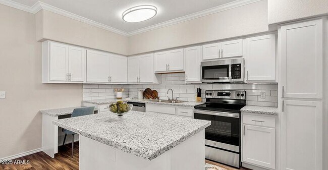 Foto del edificio - 1802 W Maryland Ave