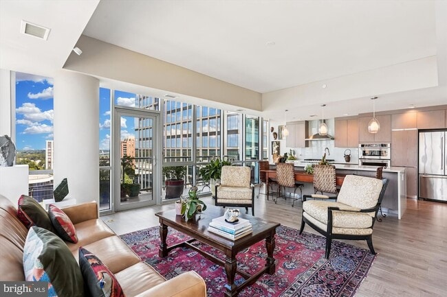 Building Photo - 930 Rose Ave