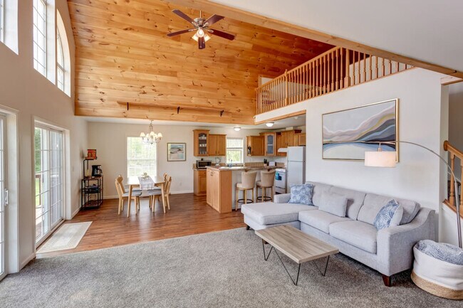 Building Photo - 2109 Dunk Hill Rd