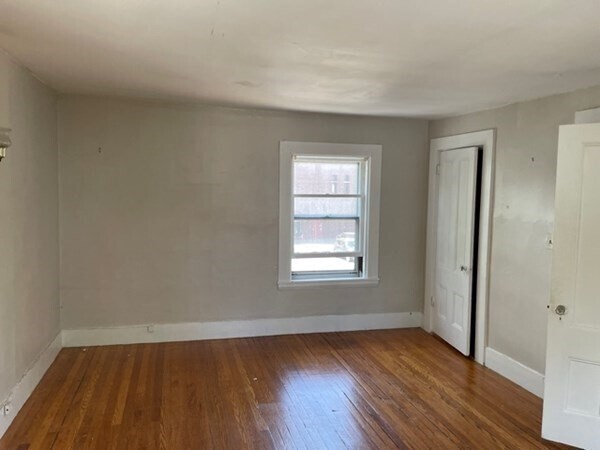 Building Photo - 440 Newtonville Ave