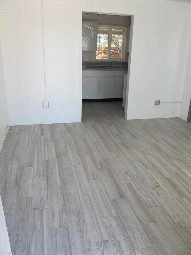 Foto del edificio - House for Rent