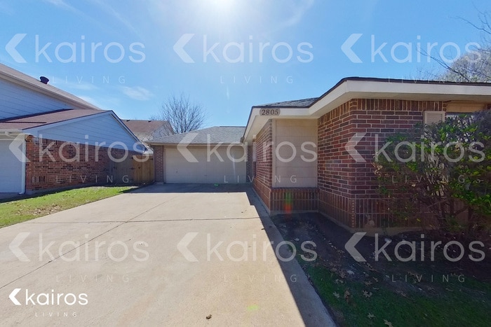 Primary Photo - 2805 Forest Creek Dr