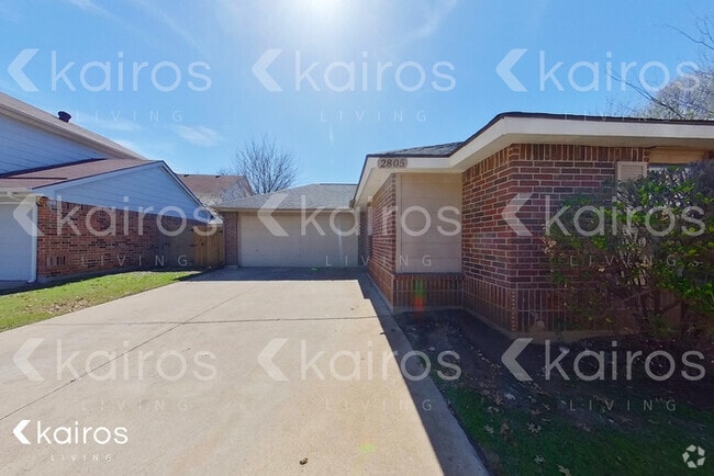 Building Photo - 2805 Forest Creek Dr
