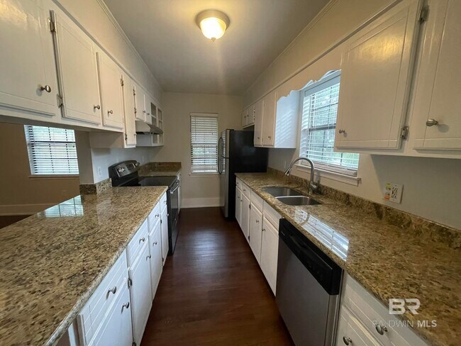 Foto del edificio - 107 Brentwood Dr