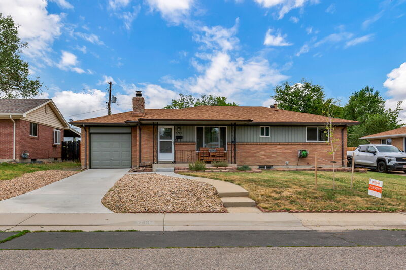 Primary Photo - 7482 Beach Ct