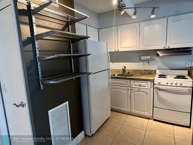 Foto del edificio - 2124 NE 5th Ave