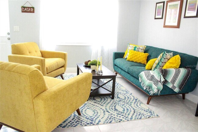 Foto del edificio - 7012 Center Creek Dr