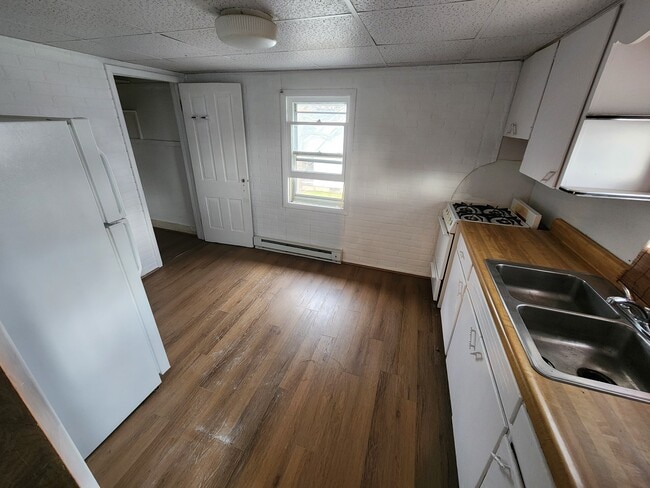 Building Photo - 829 Kentner St