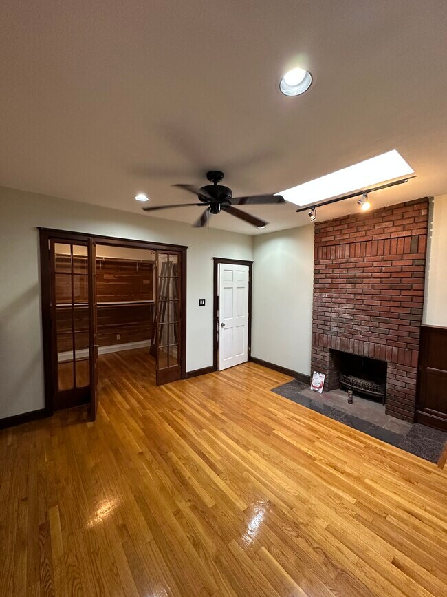 Foto del edificio - 18 Spring Garden St