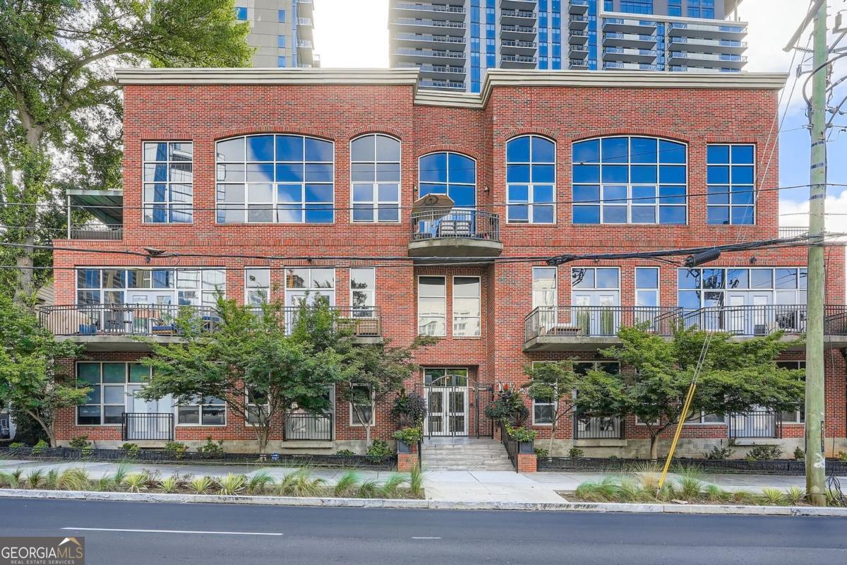 Foto principal - 1023 Juniper St NE