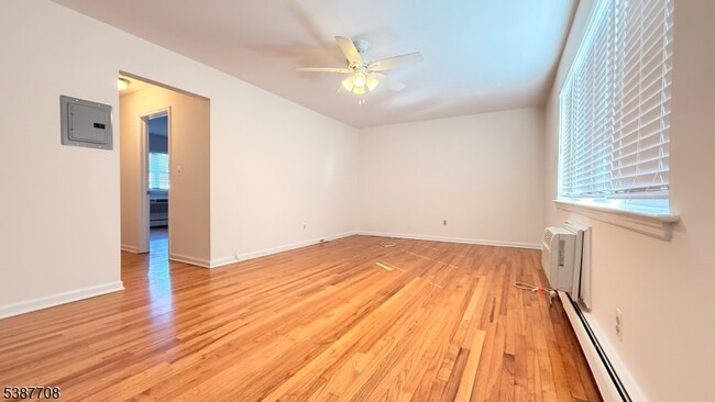 Building Photo - 132 Ramsey Park Ct