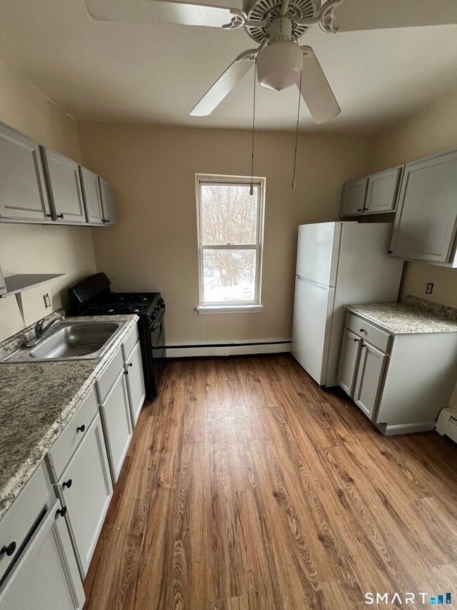 Building Photo - 45 S Whiting St