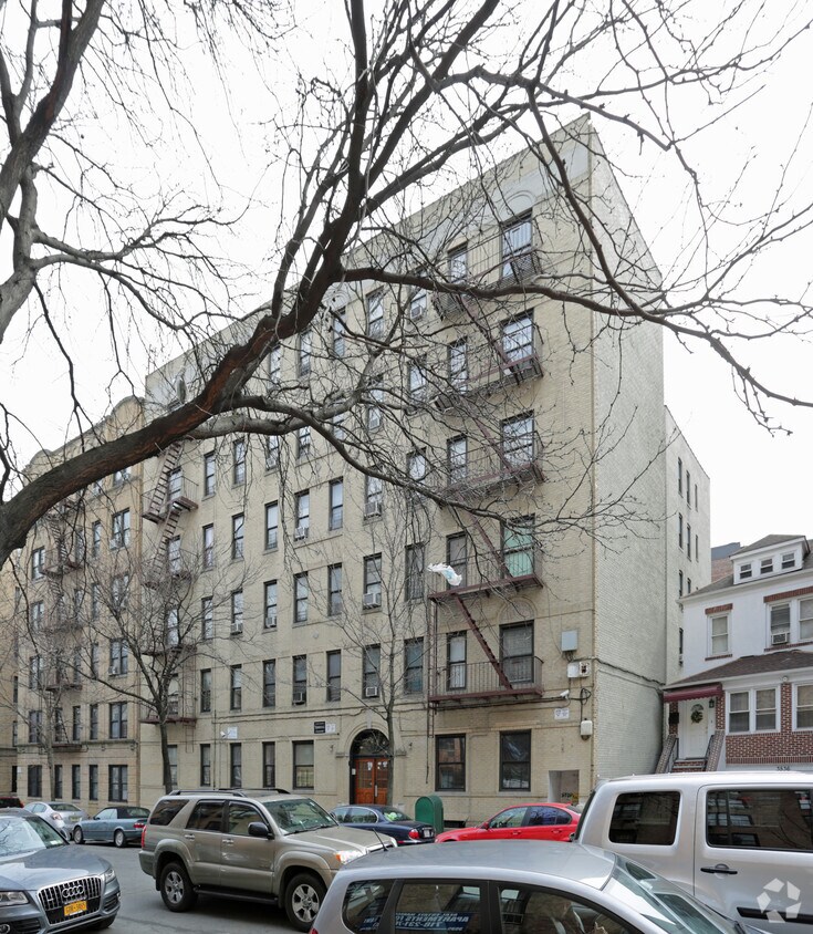 Foto del edificio - 3540 Rochambeau Ave