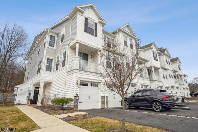 138 Aspen Dr, Cedar Grove, NJ 07009 Room for Rent in Cedar Grove, NJ