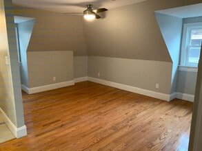 Building Photo - 749 Chislett St