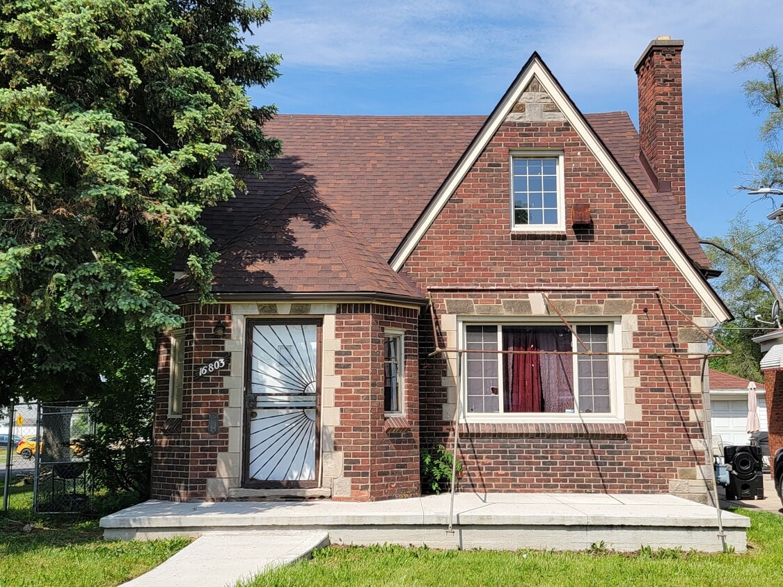 Foto principal - 16803 Fenmore St