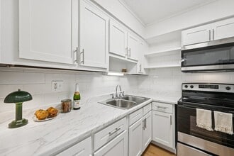 Building Photo - Raccoon Creek Apartments