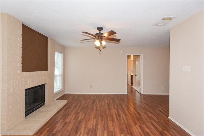 Building Photo - 10616 Mellow Meadows Dr