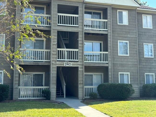 Building Photo - 240-E Myrtle Greens Drive