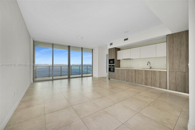 Foto del edificio - 2900 NE 7th Ave