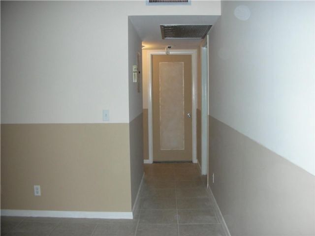Foto del edificio - 13455 SW 9th Ct