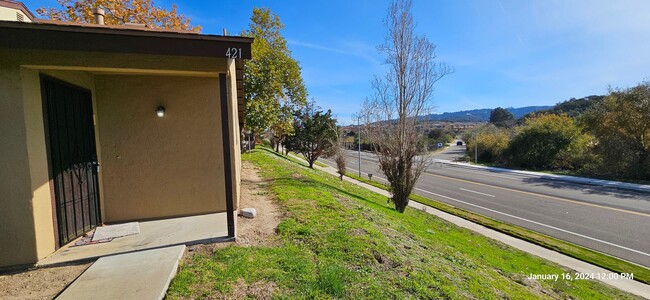 Building Photo - Orcutt Bluff's Single Story Condo with Det...