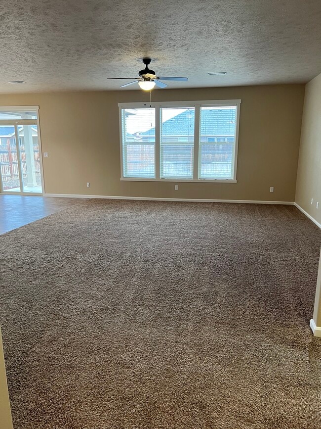 Foto del edificio - 1004 Willow Ave NE