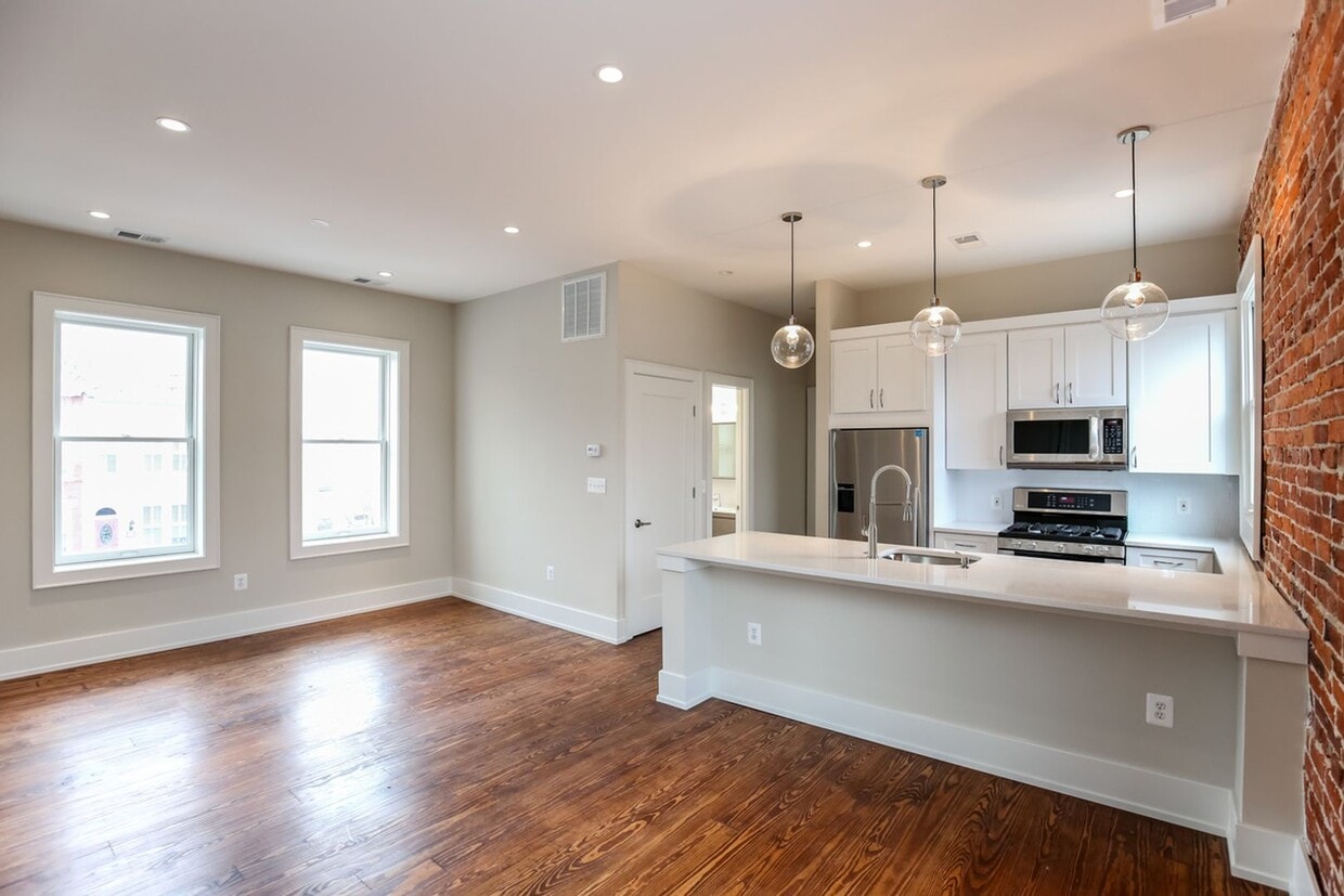 Foto principal - 505 13th St SE