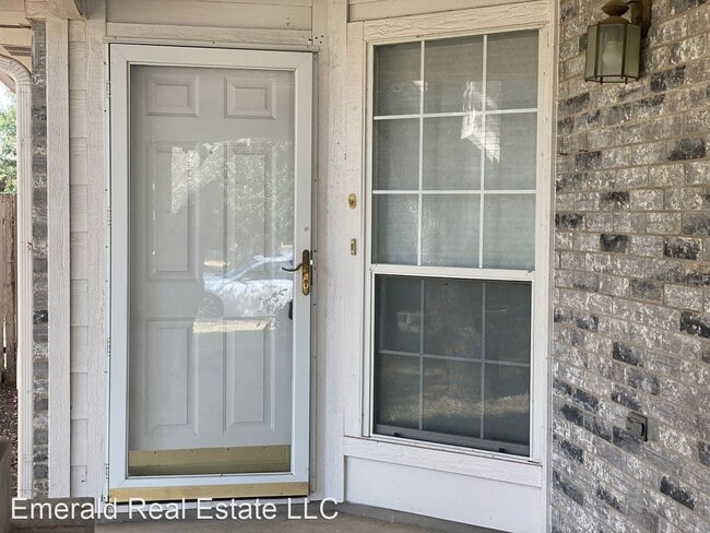 Building Photo - 3 br, 2 bath House - 1705 AVANTE DR.