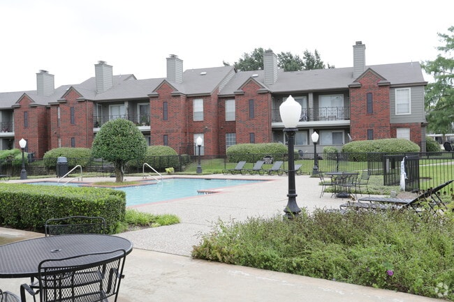 Building Photo - Oaklyn