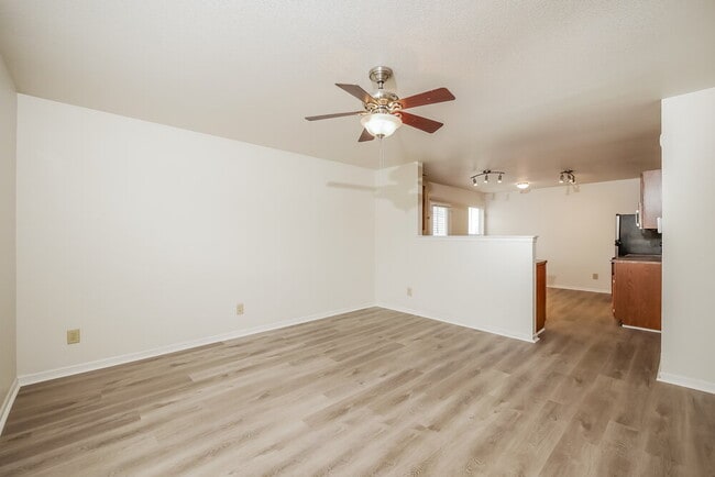 Building Photo - 15442 Gallow Ln