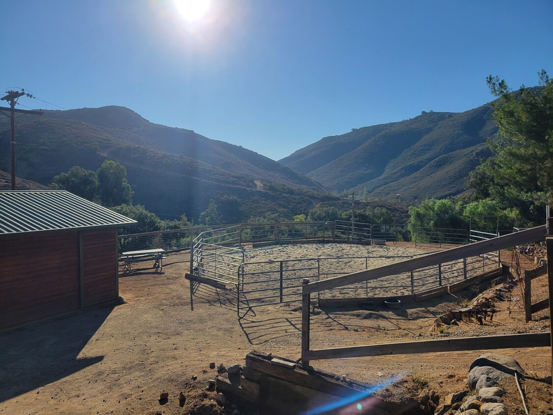 Primary Photo - 2029 Willow Glen Rd