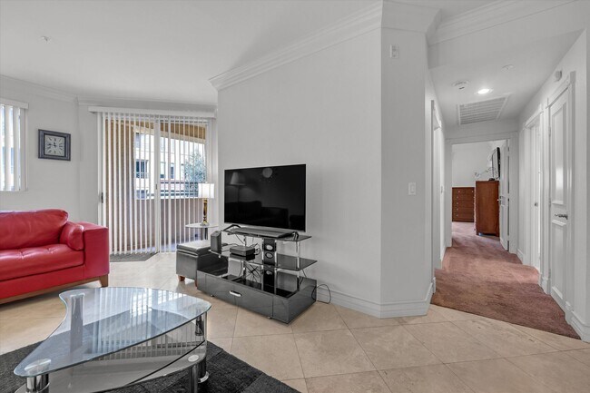 Building Photo - Meridian Luxury Condo in Resort Community ...