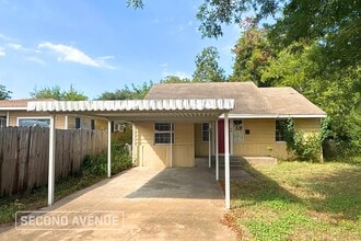 Building Photo - 44 16th Ave N