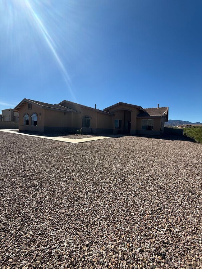 Foto del edificio - 4228 S Morning Glory Ct