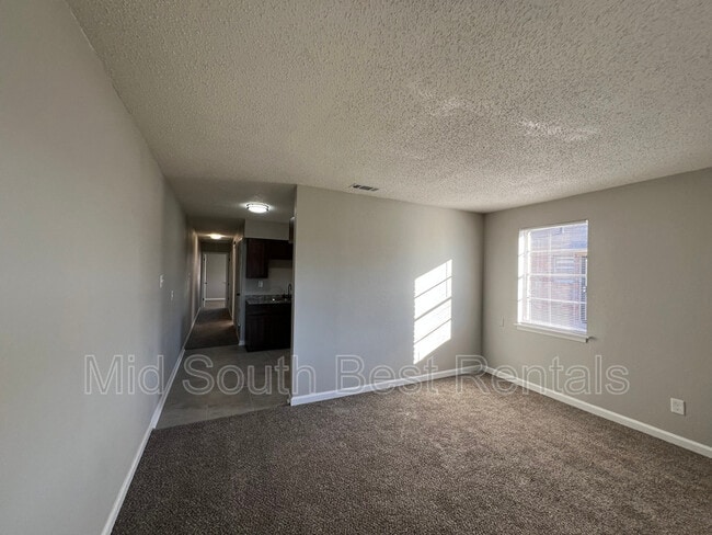 Building Photo - 2422 Charjean Cove