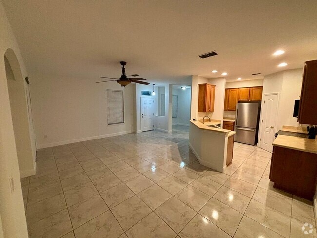 Building Photo - 2047 Estancia Cir