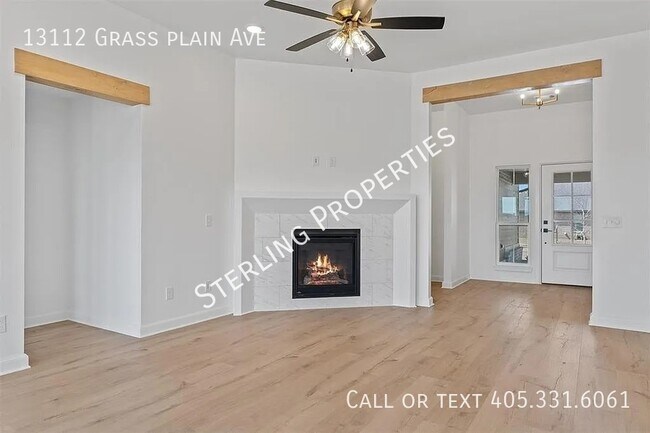 Foto del edificio - 13112 Grass Plain Ave