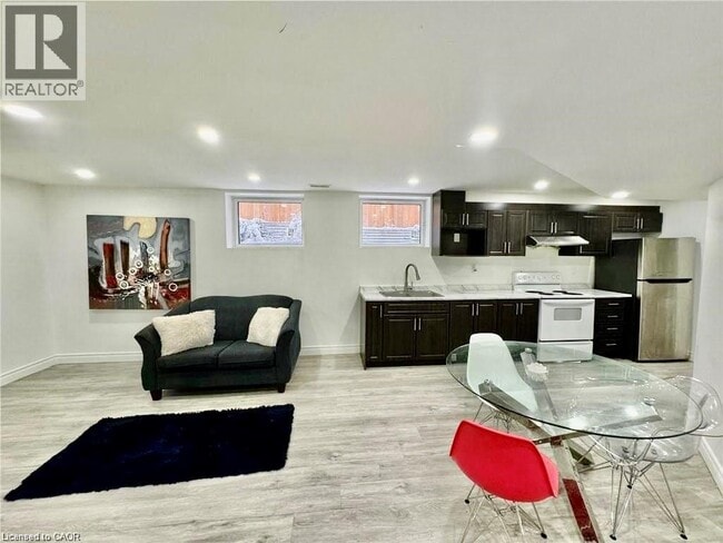 Building Photo - 916 Magdalena Ct