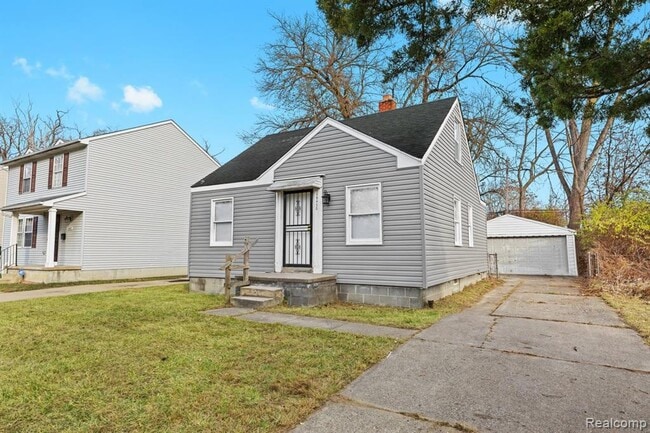 Building Photo - 19450 Heyden St