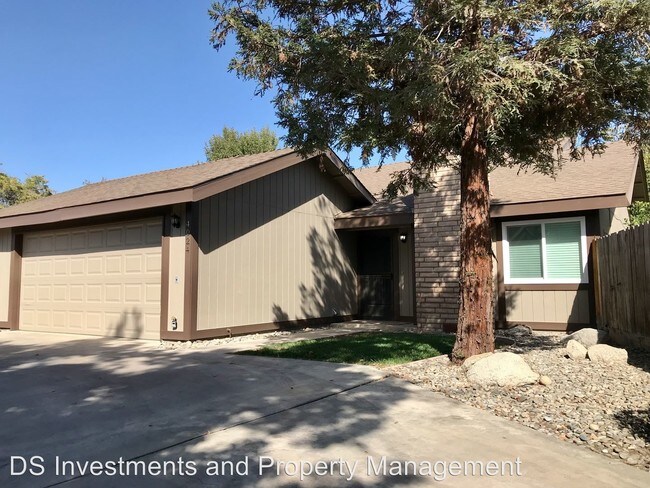 Building Photo - 3 br, 2 bath House - 4024 W. Dorothea Ave.