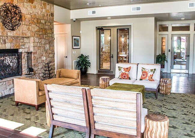 Building Photo - Mhhmm., affordable one you are! 1 BR Apart...