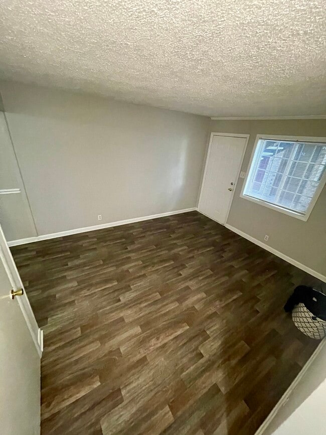 Building Photo - Cove at Center Point